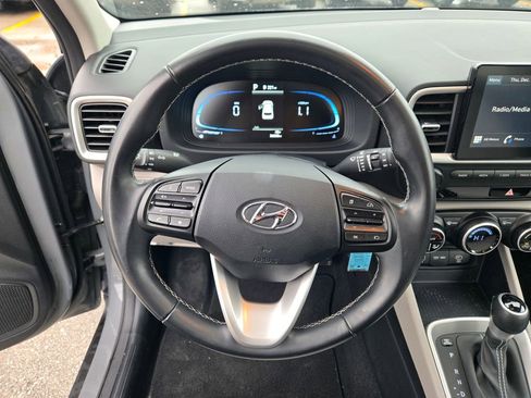 Certified 2023 Hyundai Venue SEL image 38