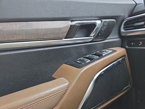 Certified 2022 Kia Telluride SX w/ SX Prestige Package AWD/4WD image 17