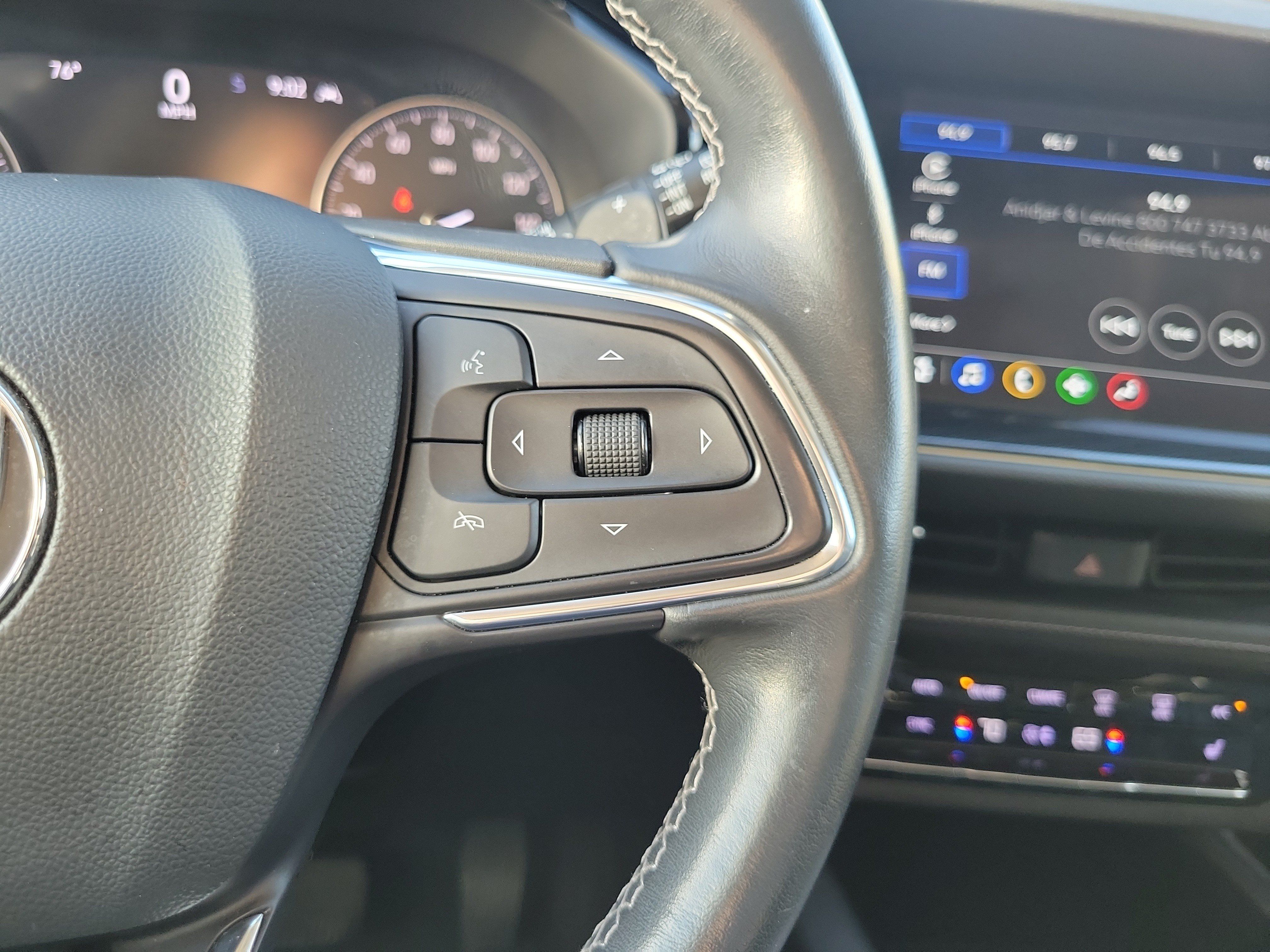 Used 2023 Buick Envision Essence FWD image 21