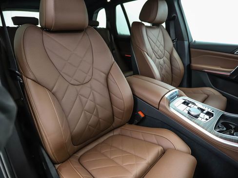 Certified 2024 BMW X5 xDrive40i w/ Parking Assistance Package image 30