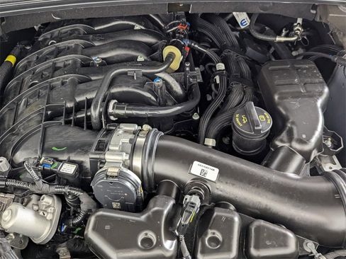 New 2025 Jeep Grand Cherokee Altitude image 10