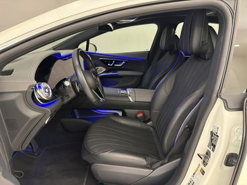 Used 2022 Mercedes-Benz EQS 580 4MATIC Sedan image 5