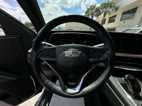 Certified 2023 Cadillac Escalade Premium Luxury image 22