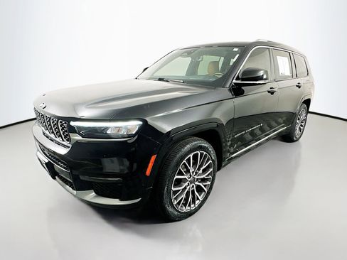 Used 2021 Jeep Grand Cherokee L Summit AWD/4WD image 3