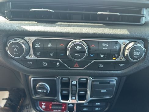 New 2025 Jeep Gladiator Willys image 67