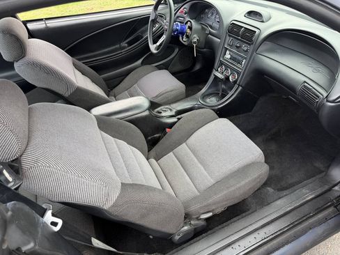 Used 1994 Ford Mustang GT RWD image 16