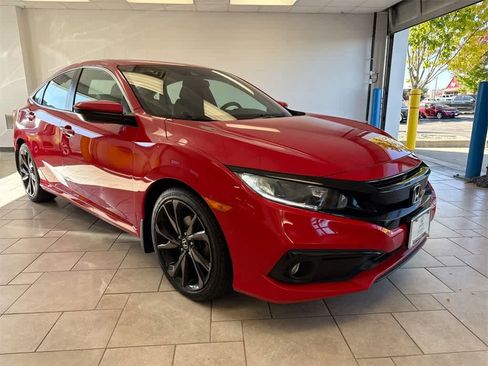 Used 2019 Honda Civic Sport image 2