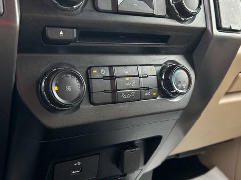Used 2018 Ford F150 XLT RWD image 36