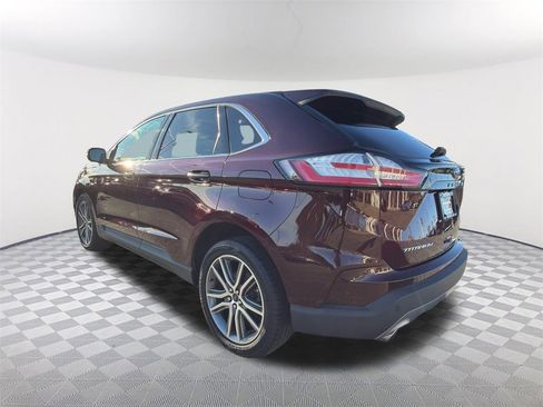 Used 2021 Ford Edge Titanium image 7