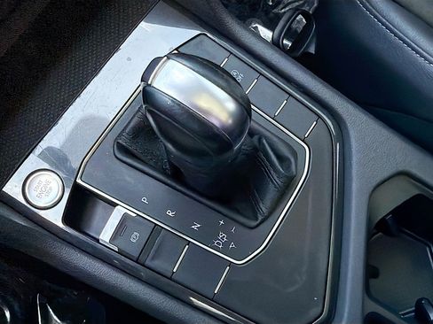 Used 2019 Volkswagen Tiguan SE w/ Panoramic Sunroof Package FWD image 27