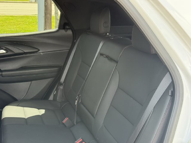 Used 2025 Chevrolet TrailBlazer RS w/ Convenience Package FWD image 31