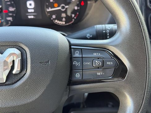 Used 2025 RAM ProMaster 2500 w/ Convenience Group FWD image 29