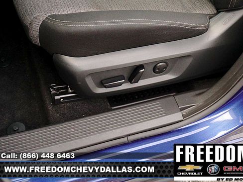 Used 2023 Nissan Rogue SV image 30