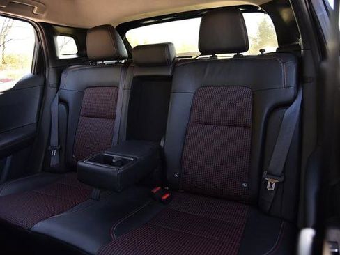 New 2025 Nissan Kicks SR image 25