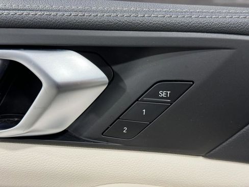 Used 2020 BMW X5 xDrive40i w/ Premium Package image 24