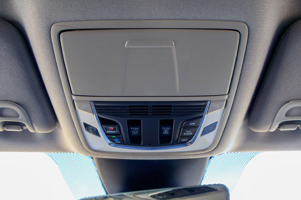 Used 2023 Acura MDX w/ Technology Package FWD image 22