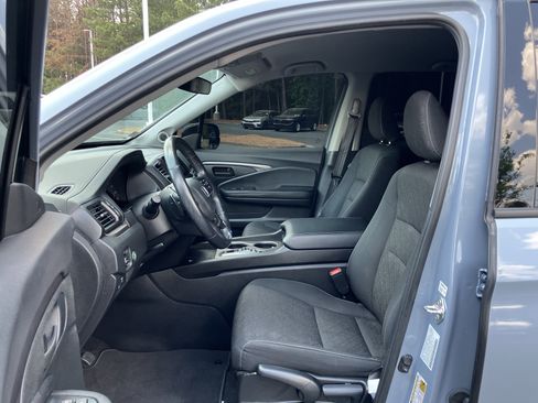 Certified 2025 Honda Ridgeline Sport image 16