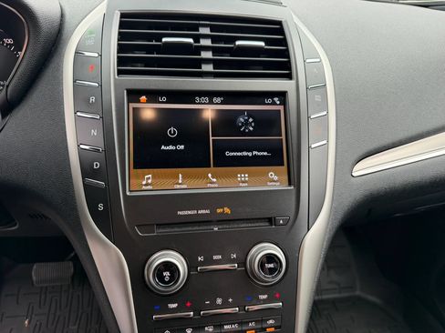 Used 2017 Lincoln MKC Premiere FWD image 20
