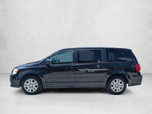 Used 2016 Dodge Grand Caravan SE w/ Quick Order Package 29E SE FWD image 9