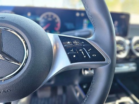 Certified 2026 Mercedes-Benz GLB 250 4MATIC image 26