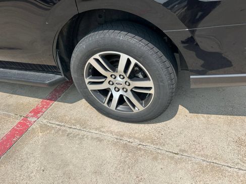 Used 2024 Ford Expedition Limited RWD image 13