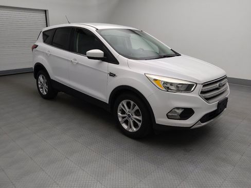 Used 2019 Ford Escape SE FWD image 11
