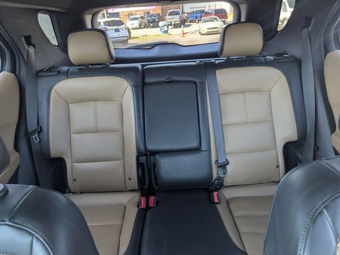Used 2022 Chevrolet Equinox Premier AWD/4WD image 21