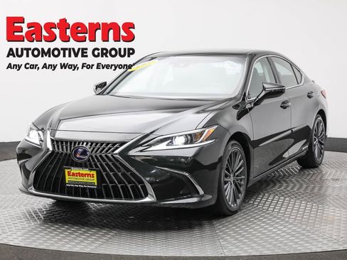 Used 2022 Lexus ES 300h w/ Premium Package image 1