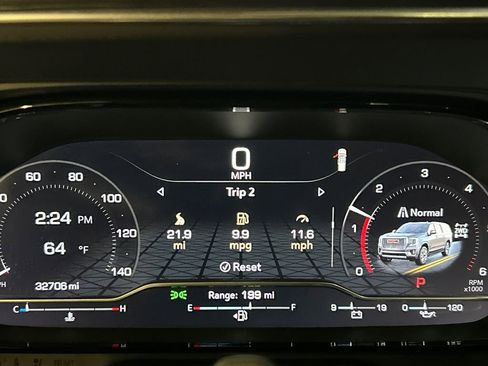 Used 2023 GMC Yukon XL Denali w/ Advanced Technology Package AWD/4WD image 15