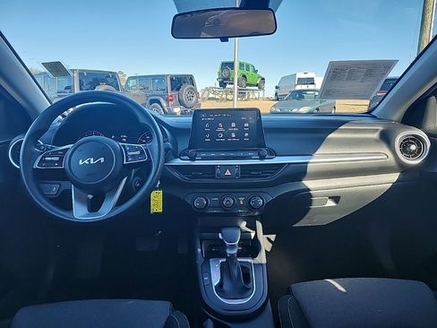 Used 2024 Kia Forte LXS image 3