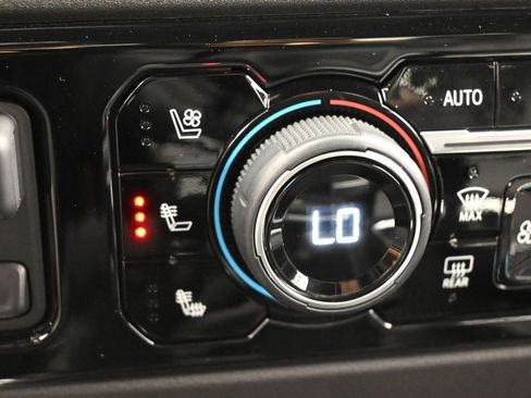 Used 2024 Chevrolet Silverado 1500 LTZ RWD image 31