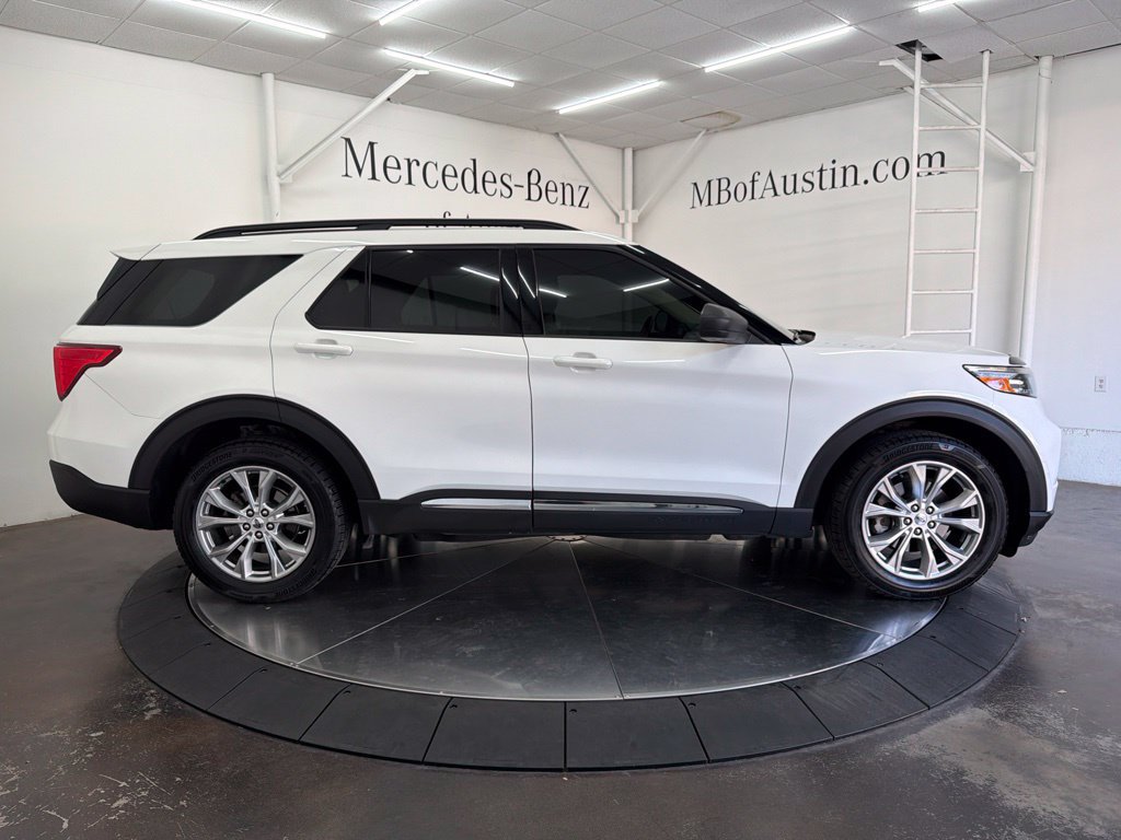 Used 2020 Ford Explorer XLT w/ Equipment Group 202A AWD/4WD image 8
