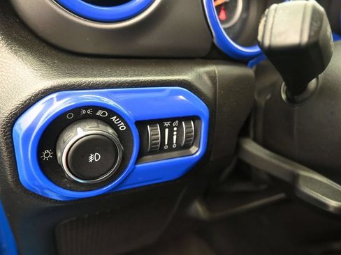 Used 2022 Jeep Wrangler Unlimited Sport AWD/4WD image 18