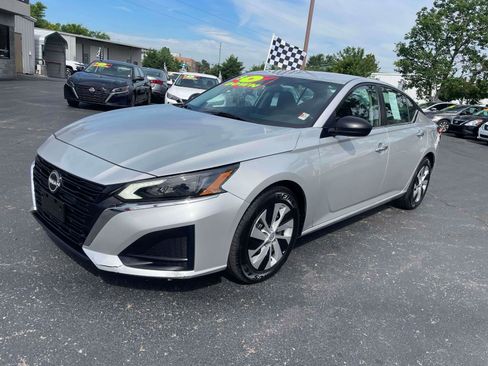 Used 2024 Nissan Altima 2.5 S FWD image 2