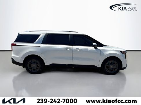 New 2026 Kia Carnival EX image 5