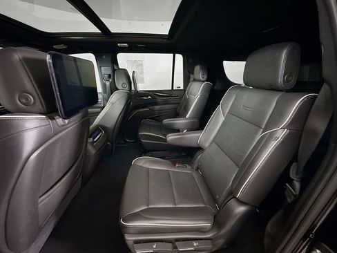 Used 2021 Cadillac Escalade ESV Sport w/ Driver Assist Tech Package AWD/4WD image 26