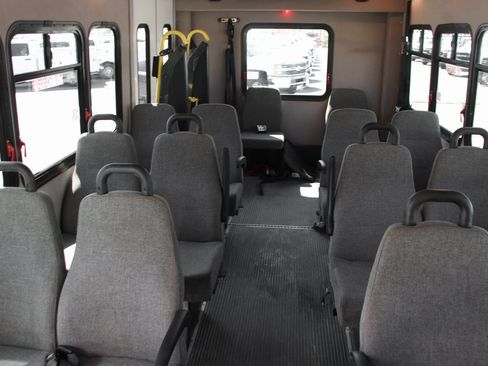 Used 2012 Ford E-450 and Econoline 450 Super Duty w/ Shuttle Bus Prep Pkg image 17
