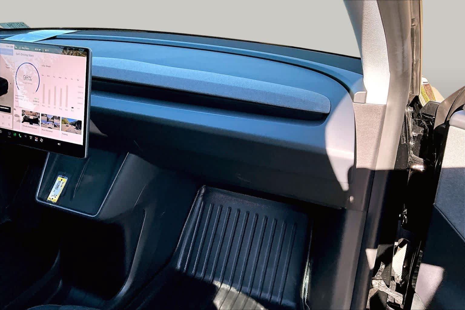 Used 2026 Tesla Model Y 2WD image 18