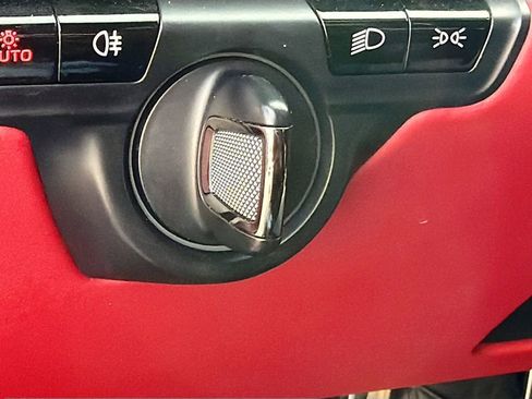 Used 2020 Porsche 911 Carrera 4S w/ Premium Package image 34