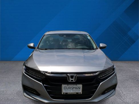 Used 2018 Honda Accord Touring image 4