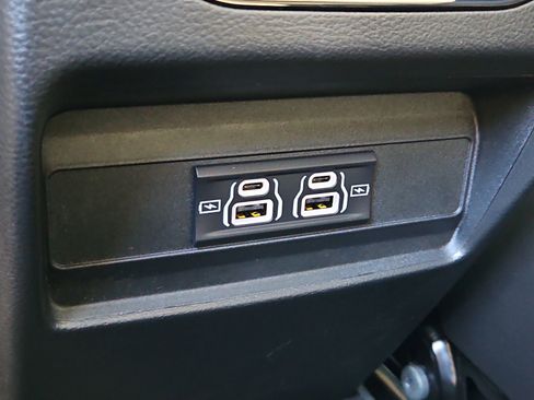 Used 2025 Jeep Grand Cherokee Laredo X image 19