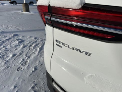 Used 2025 Buick Enclave Preferred image 4