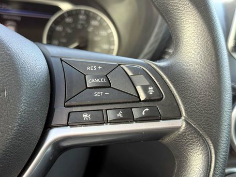 Used 2023 Nissan Sentra SV FWD image 19