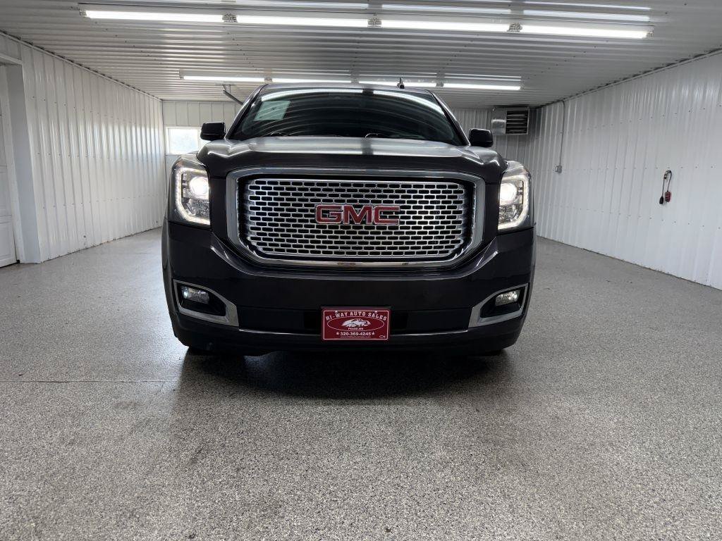 Used 2017 GMC Yukon XL Denali w/ Open Road Package AWD/4WD image 2