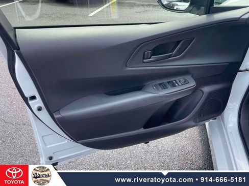Used 2024 Toyota Prius Prime FWD image 17