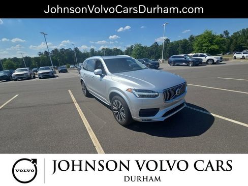 Used 2020 Volvo XC90 T5 Momentum w/ Protection Package Premier AWD/4WD image 4