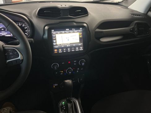 Used 2023 Jeep Renegade Altitude w/ Sun/Sound Group AWD/4WD image 37