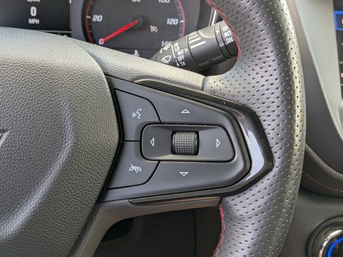 Used 2022 Chevrolet TrailBlazer RS FWD image 24