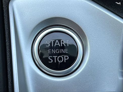Used 2025 Nissan Altima 2.5 SV FWD image 31