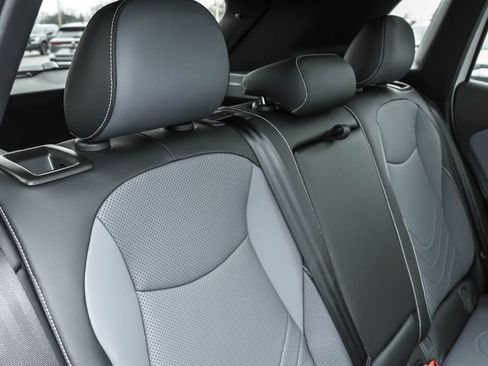 New 2025 Volkswagen Tiguan SE R-Line image 39